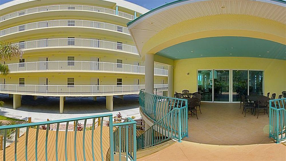 Sunset Vistas Two Bedroom Beachfront Suites St. Pete Beach Eksteriør bilde