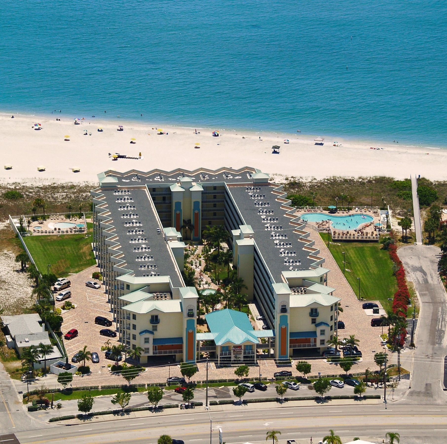 Sunset Vistas Two Bedroom Beachfront Suites St. Pete Beach Eksteriør bilde