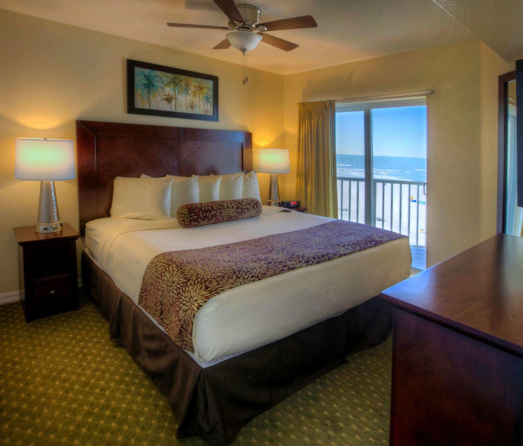 Sunset Vistas Two Bedroom Beachfront Suites St. Pete Beach Eksteriør bilde