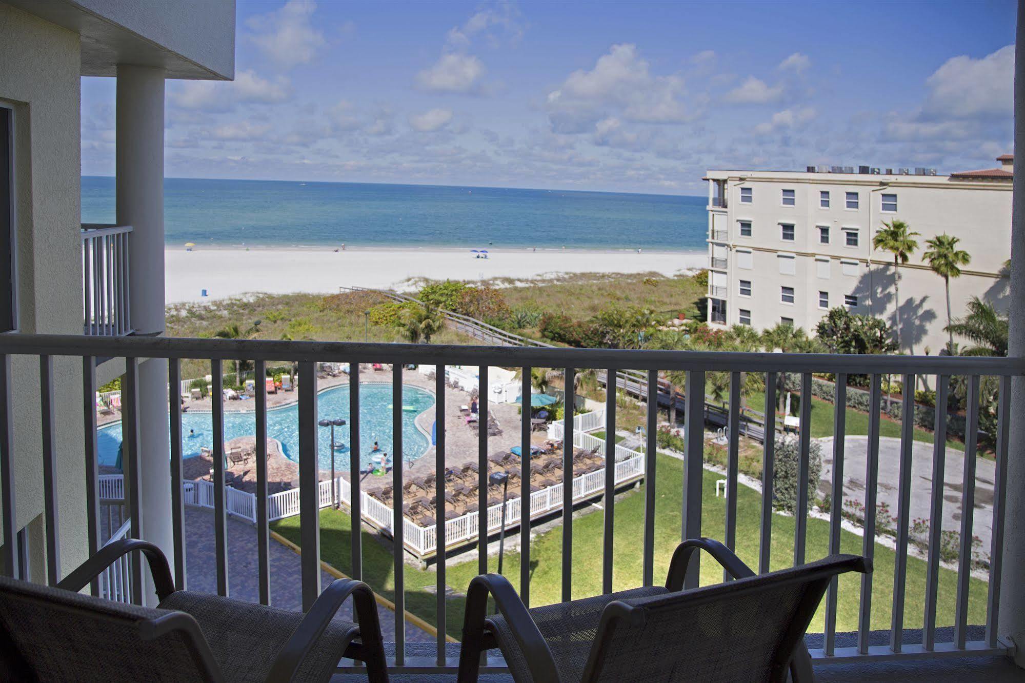 Sunset Vistas Two Bedroom Beachfront Suites St. Pete Beach Eksteriør bilde