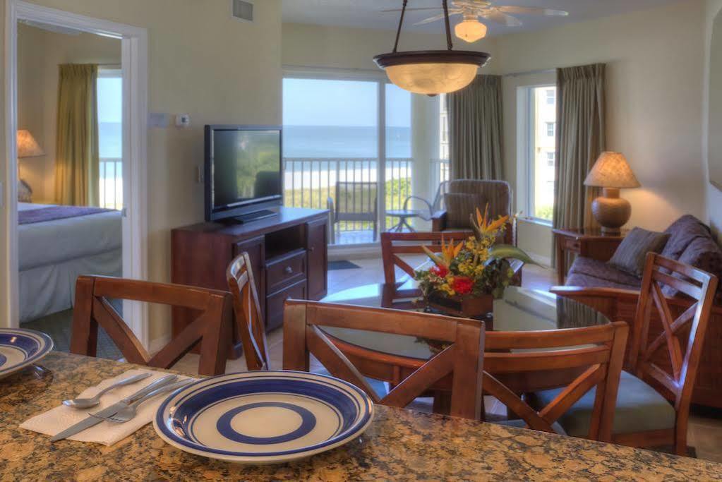 Sunset Vistas Two Bedroom Beachfront Suites St. Pete Beach Eksteriør bilde