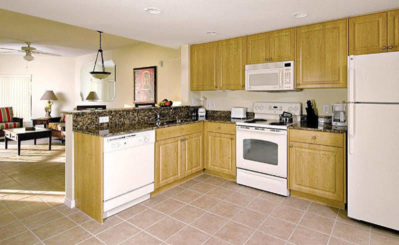 Sunset Vistas Two Bedroom Beachfront Suites St. Pete Beach Eksteriør bilde