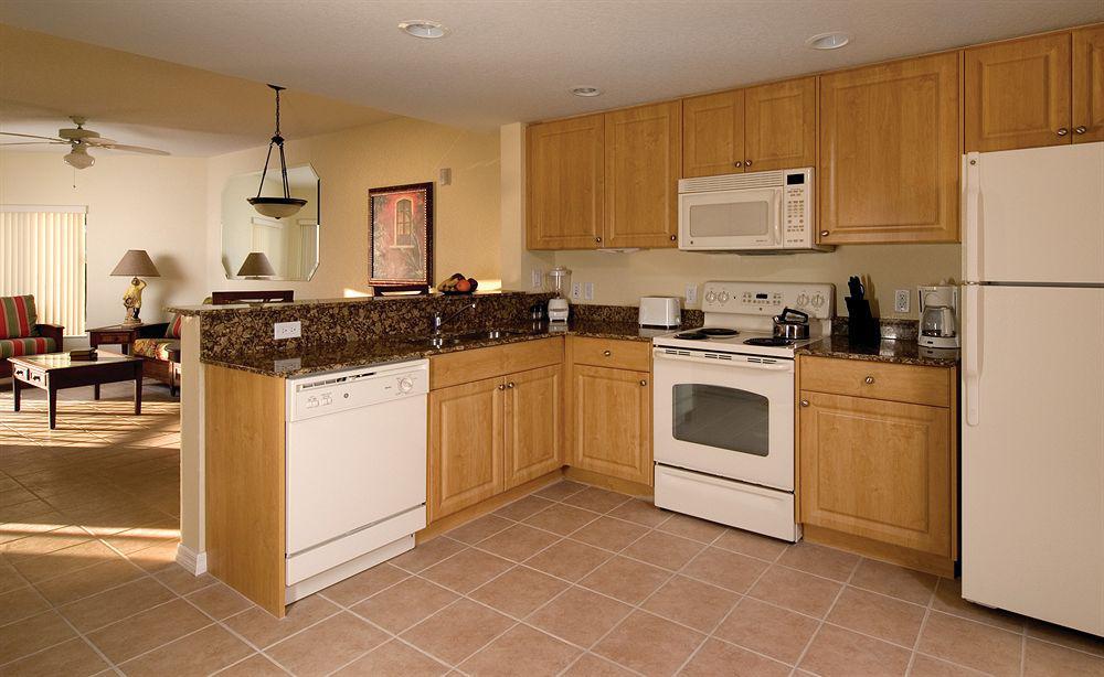 Sunset Vistas Two Bedroom Beachfront Suites St. Pete Beach Restaurant bilde