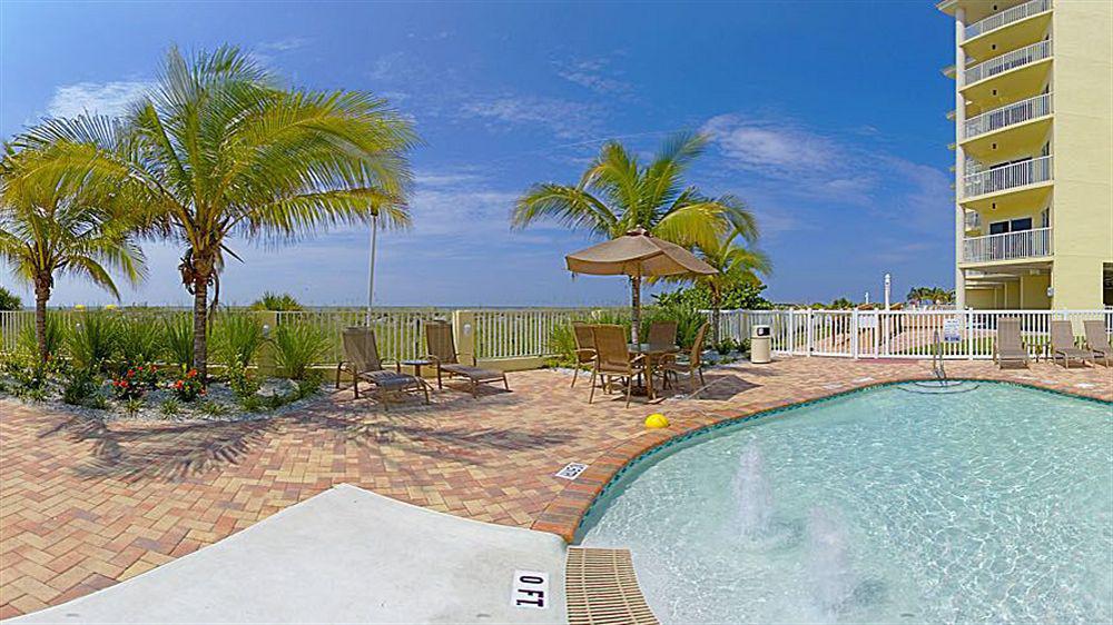 Sunset Vistas Two Bedroom Beachfront Suites St. Pete Beach Eksteriør bilde
