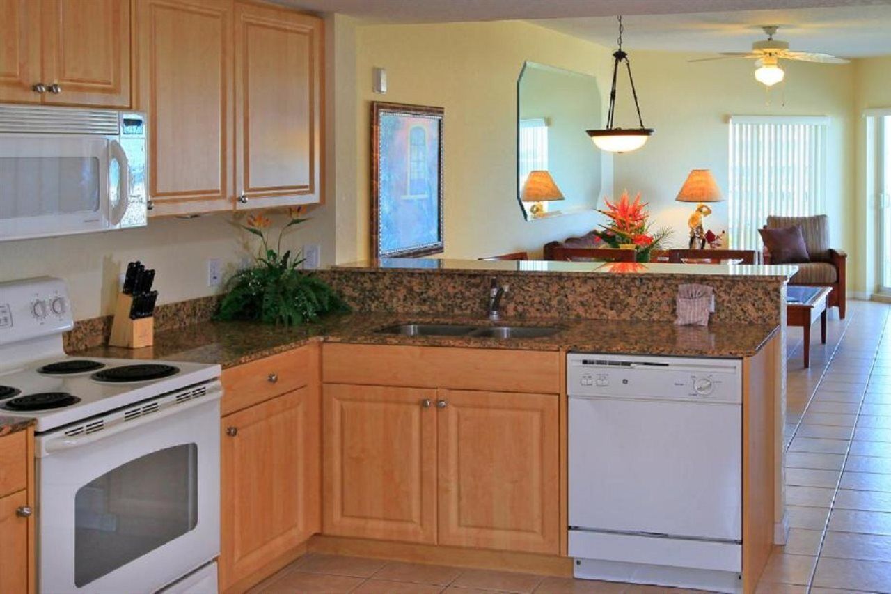 Sunset Vistas Two Bedroom Beachfront Suites St. Pete Beach Eksteriør bilde