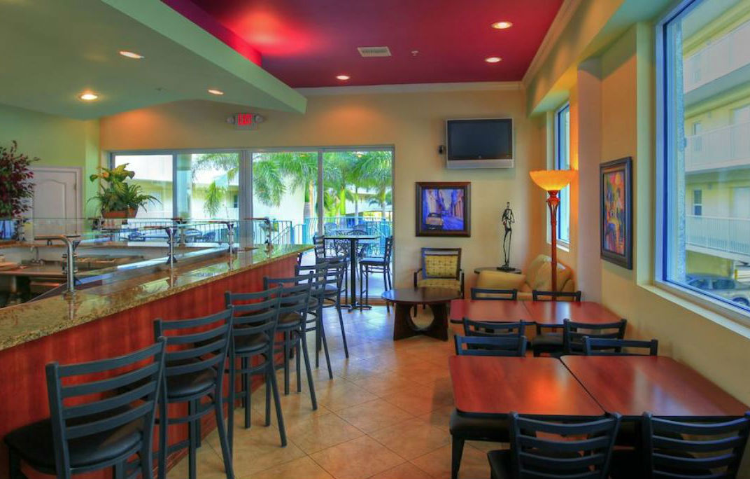 Sunset Vistas Two Bedroom Beachfront Suites St. Pete Beach Eksteriør bilde